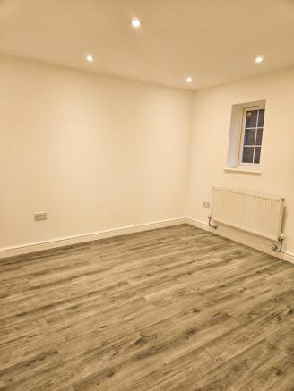 1 bed Flat to rent Image 5