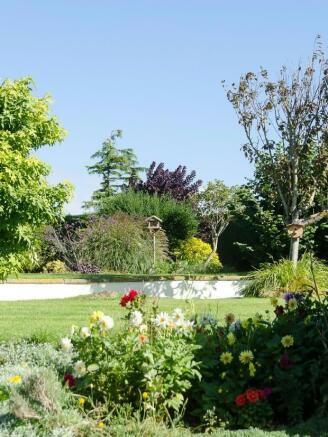 Rear Gardens Pic 5