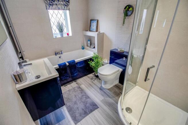 BATHROOM/W.C.
