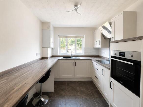 Kitchen (2).jpeg