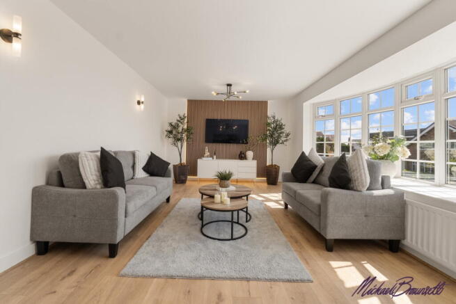 4 bed Detached for sale Image 5
