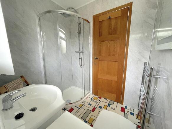 Bathroom (2).jpeg