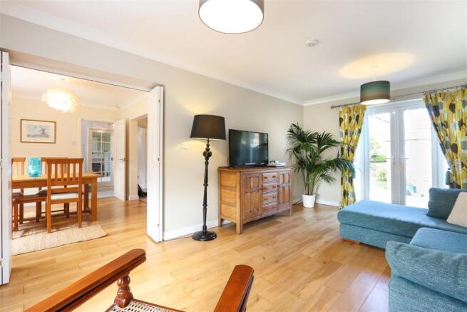 Sitting Room2.jpg