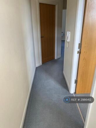 2 bed Flat to rent Image 10