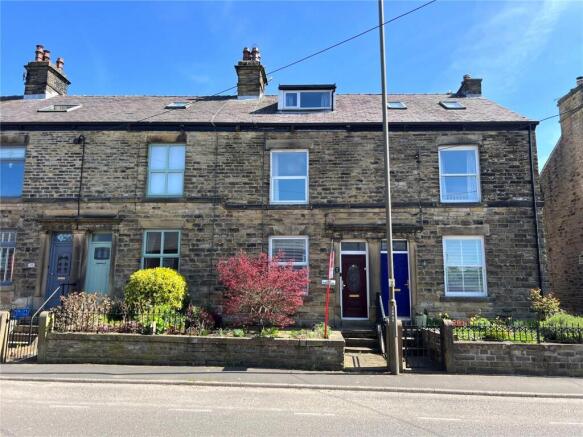 3-bed terraced on Hayfield Road, New Mills, High Peak, Derbyshire, SK22, £195,000