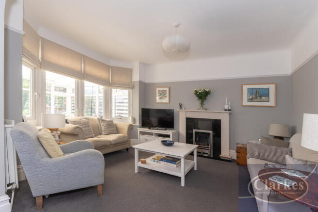 FC_18 FERNSIDE RD_039