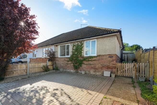 2-bed semi-detached on Grosvenor Road, Whitstable, £395,000
