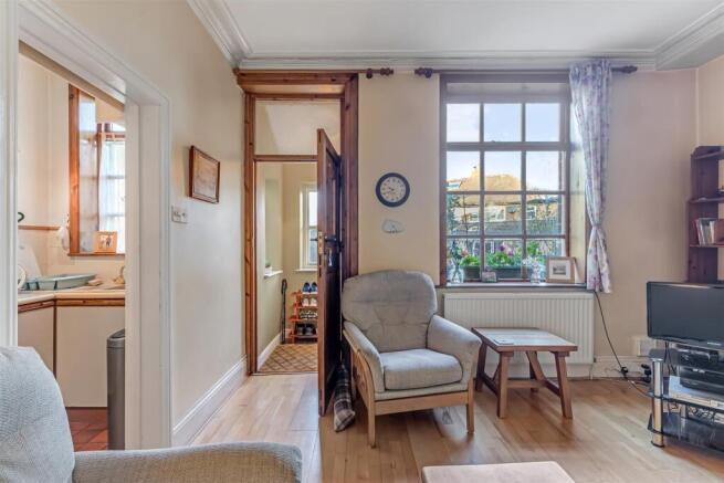 2 bed Terraced for sale Image 6