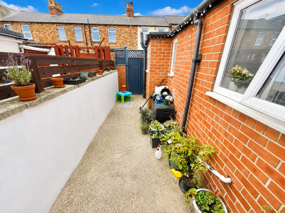 2 bed Terraced for sale Image 11