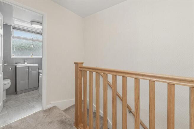 3 bed Terraced for sale Image 12