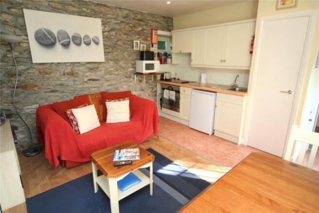 Lounge Area 2
