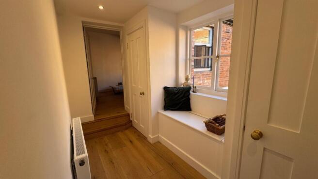 Image 01 - 2 Tudor Yard.jpg