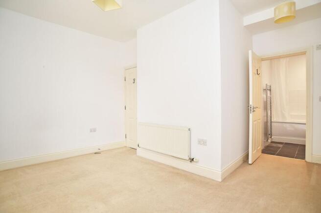 2 bed Flat for sale Image 9