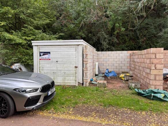 oiro£20k per garage