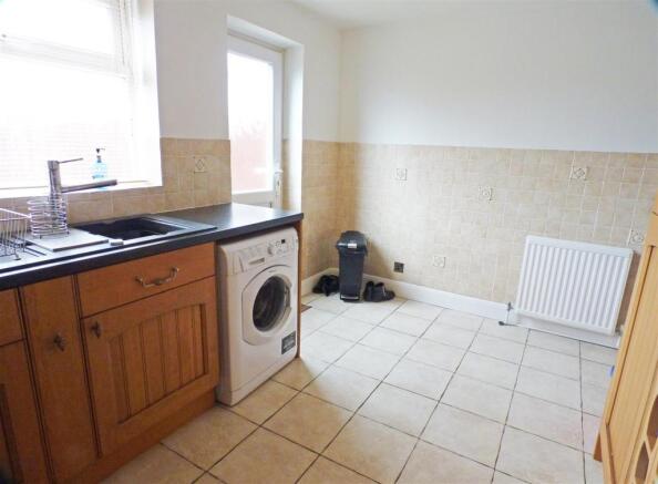 KITCHEN BREAKFAST ROOM
