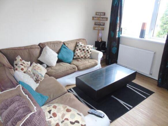 Bedroom / living roo