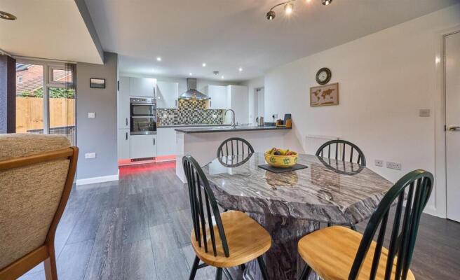 Sunloch Close 15.jpg