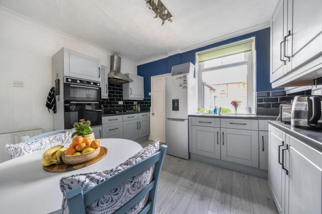 2 bed Terraced for sale Image 2