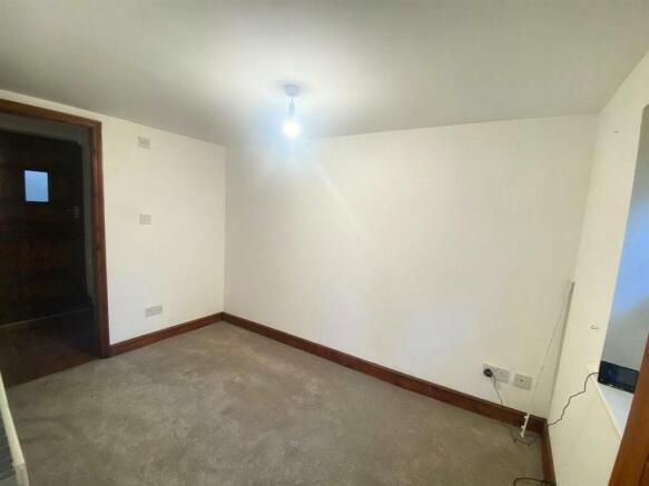 Downstairs room.JPG