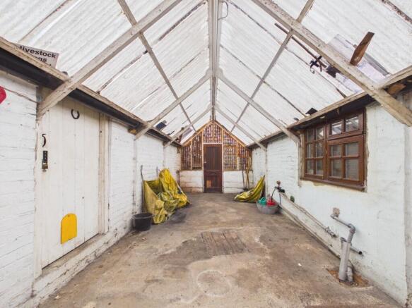 2 bed Semi-Detached for sale Image 10
