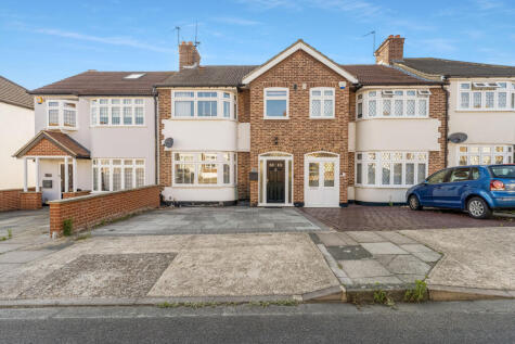 Stanley Avenue, Romford, RM2