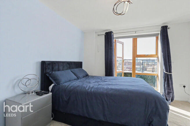 2 bed Apartment for sale Image 11