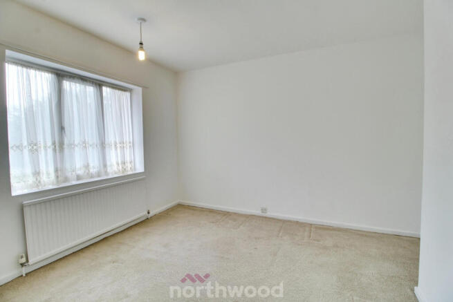 3 bed Semi-Detached to rent Image 11
