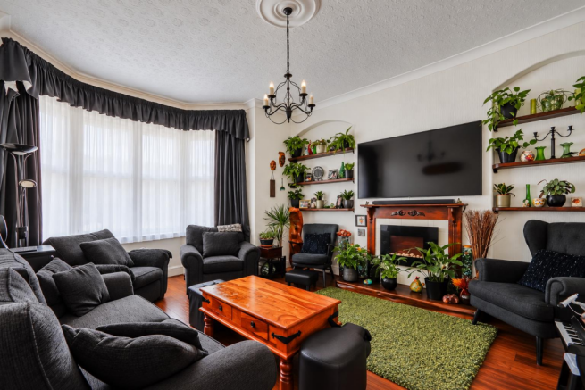 Kingsland Crescent