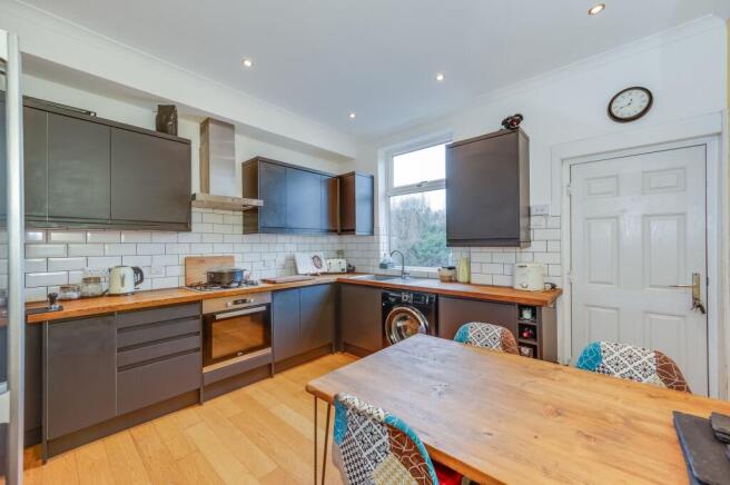 KITCHEN/DINER AND LOUNGE