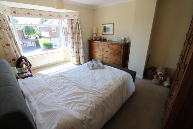 5 bed Semi-Detached to rent Image 11