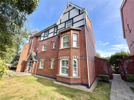 6, 39 Queen Charlotte Villas, Station Road, Southport PR8 3HH