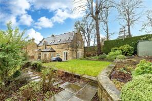 Oaklea Lodge, Long Causeway, Adel, Leeds LS16 8EF
