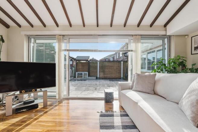 5 bed Detached for sale Image 5