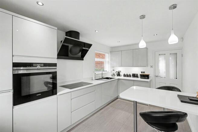 Kitchen_3.jpeg