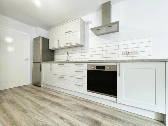 1 bed Apartment to rent Image 5
