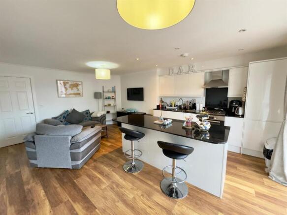 Kitchen / Living Room