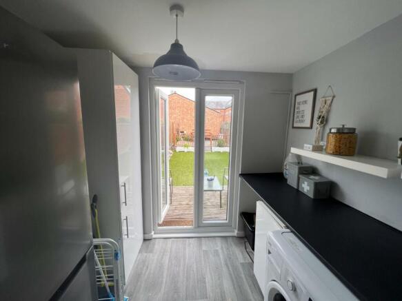 Utility room 1.jpg