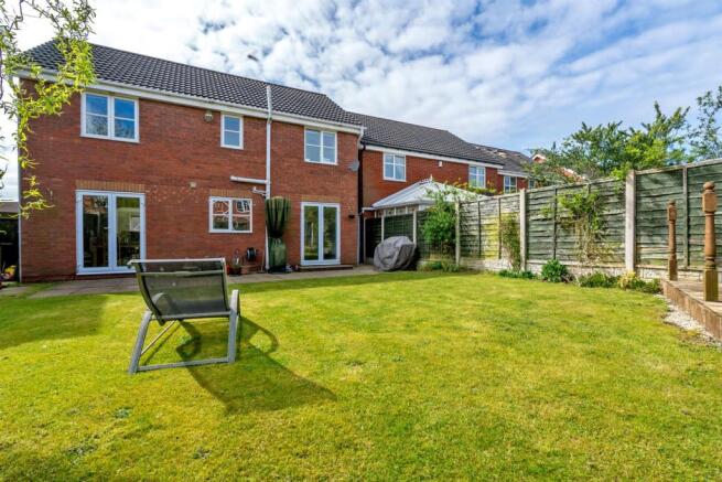 35 Beaumont Way Ws11