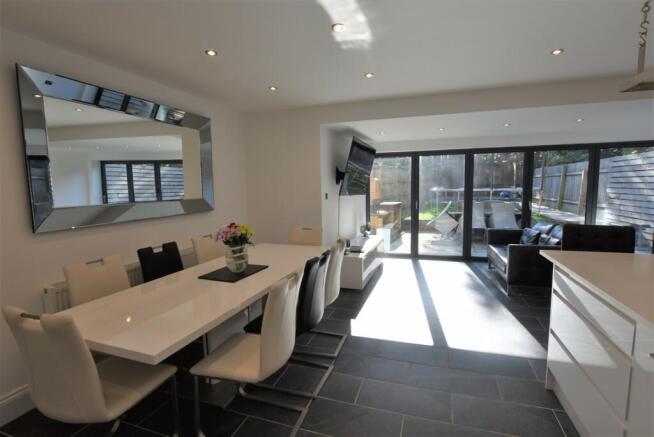 Dining Area in Kitch