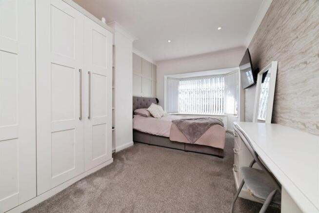 3 bed Terraced for sale Image 12