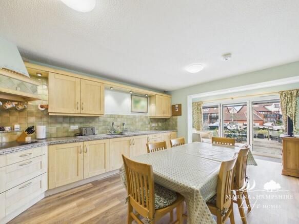 CAM03915G0-PR0048...