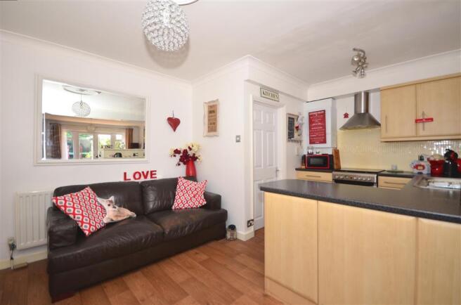 Kitchen/ Breakfast Area