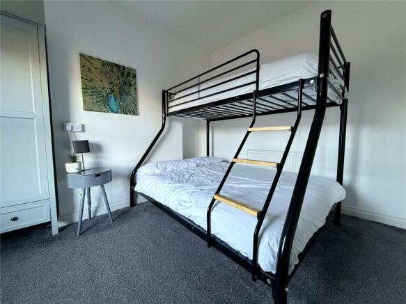 4 bed Terraced for sale Image 9