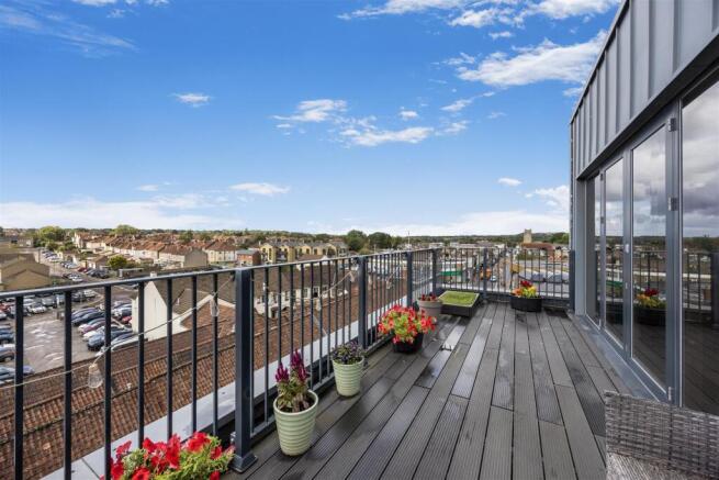 Balcony 2.jpg