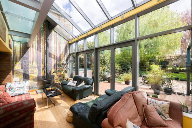 4 bed Cottage for sale Image 6