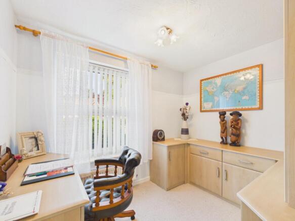 4 bed Detached for sale Image 12