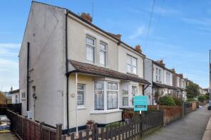 63, Richmond Avenue, Shoeburyness, Southend-on-sea SS3 9LE