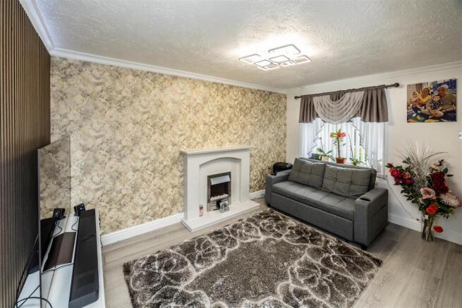 2 bed Semi-Detached for sale Image 5
