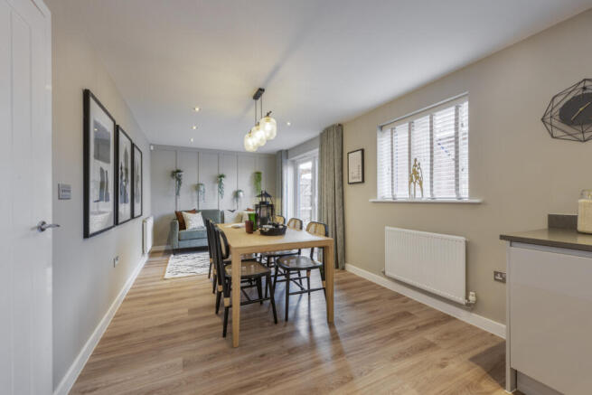 4 bed Detached for sale Image 6