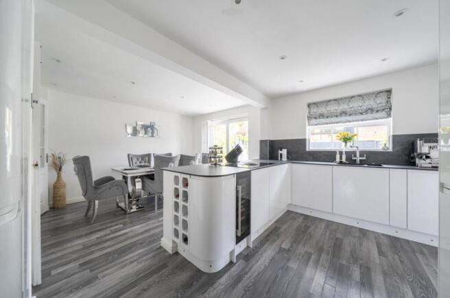 Kitchen/Dining room